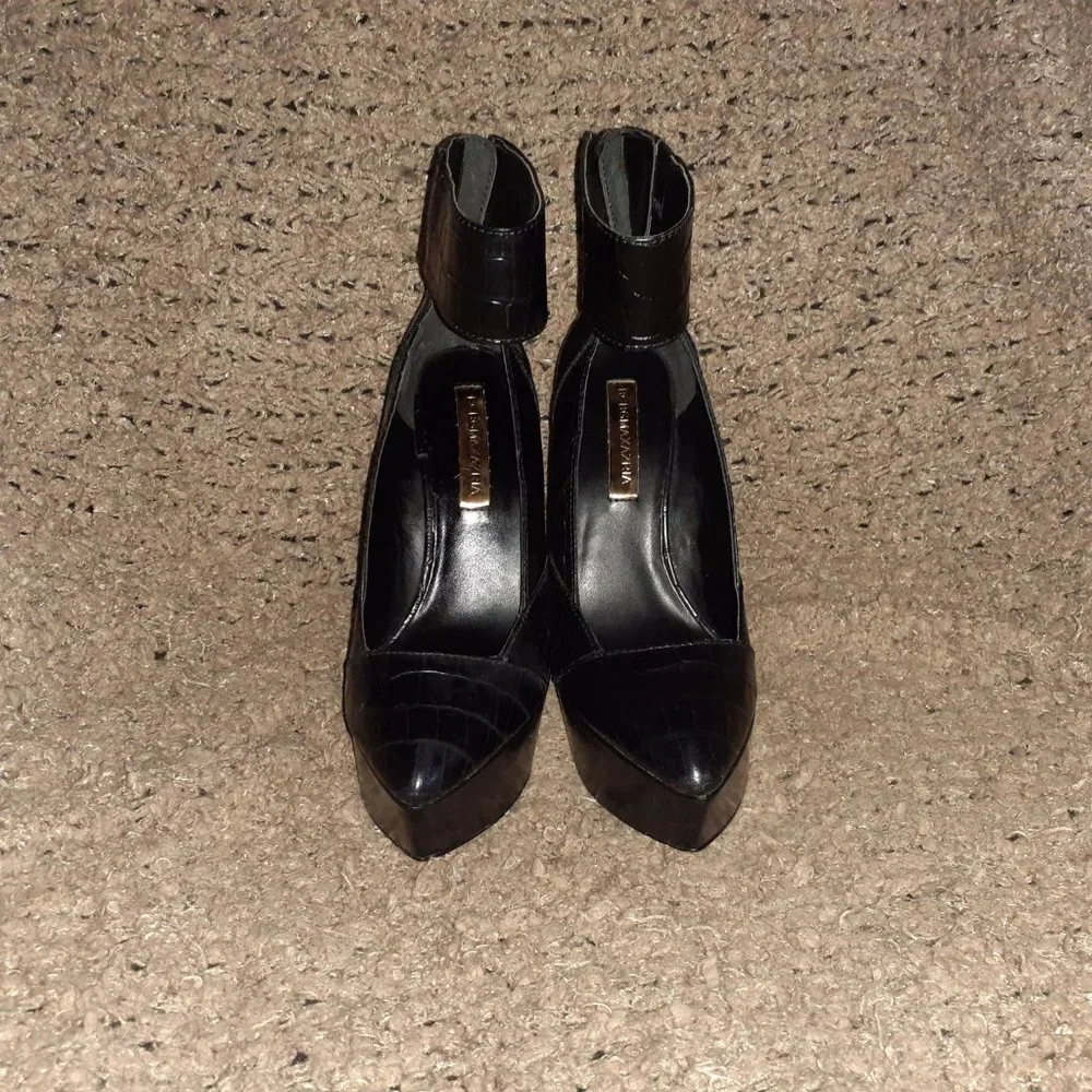 BCBGMAXAZRIA-Arcade-Wedge Sandals-Ankle Wrap-Black Croc Print Leather-Sz 7-NWOB